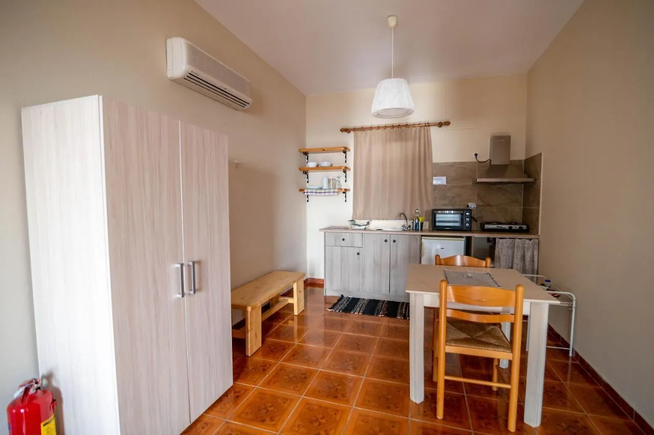 Lorraine'S Apartments Close To Lourdas Beach Lourdata  Greece